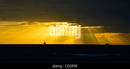 Barca a vela tramonto Foto Stock