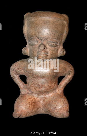Precolombiana figura in ceramica con cranio ingrandita Foto Stock