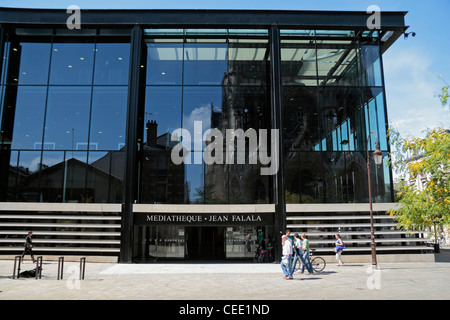 Ingresso a la Médiathèque Jean Falala a Reims, Champagne-Ardenne, Francia. Foto Stock