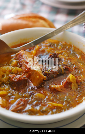 Stufato di asturiana, spagnolo del cibo tradizionale Foto Stock