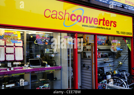 Convertitori di cassa, Mill Road, Cambridge, Inghilterra, Regno Unito Foto Stock