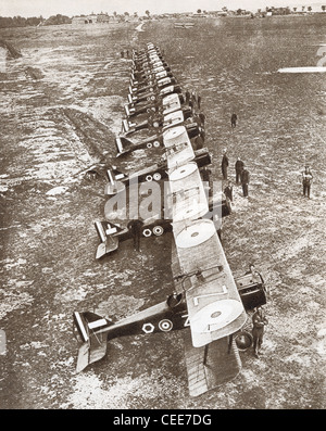 Un bombardamento britannico squadron redatto a St. Omer, Francia durante la guerra mondiale I. Foto Stock
