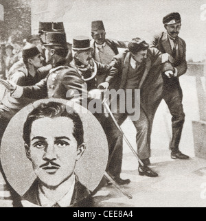 La Polizia sta arrestando Gavrilo Princip, 1894 -1918. Serbo-bosniaco che assassinò arciduca Francesco Ferdinando di Austria e di sua moglie Sophie, duchessa di Hohenberg, a Sarajevo il 28 giugno 1914 Foto Stock