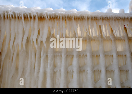 Icy traliccio metallico, Odessa, Ucraina, Europa orientale Foto Stock