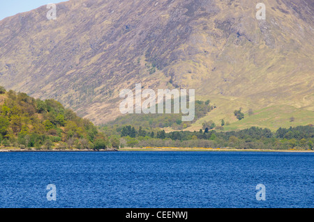 Loch Linnhe è allineato con il sole di setting, rendendolo un luogo molto popolare per i fotografi,Highlands,costa ovest della Scozia. Foto Stock