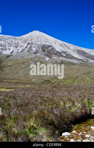 Liathach,più famosa del Torridon Hills altezza di 3,140 piedi, sorge a nord della A896 road.Wester Ross,NW Scozia Scotland Foto Stock