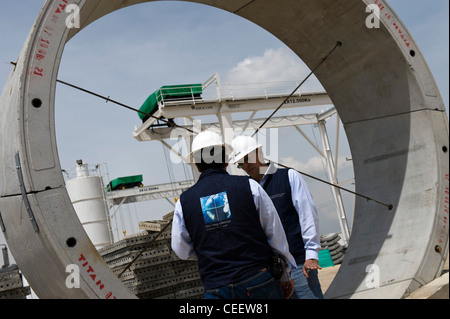 Le guardie di sicurezza al lavoro intorno a Bogotà, Columbia Foto Stock