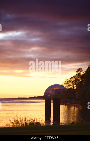 Bel tramonto sul mare Baltico e della Russia Foto Stock