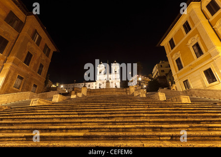 Piazza di Spagna è illuminato di notte Foto Stock