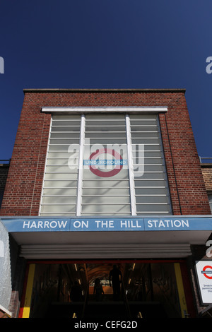 Ingresso a Harrow sulla Hill Tube Station Foto Stock