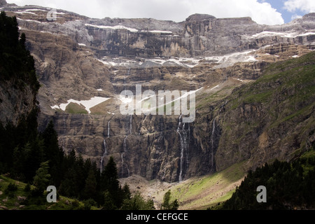 Il Cirque de Gavarnie, Pirenei francesi mounains Foto Stock