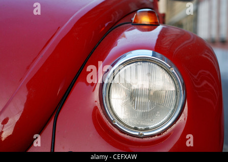 Vecchio classico vintage VW Beatle auto closeup Foto Stock