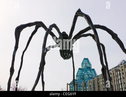 Spider scultura davanti alla National Gallery of Canada, Ottawa, Canada Foto Stock