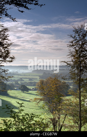 Guardando a sud attraverso la valle di Wardour da Newtown in south-west Wiltshire. Foto Stock