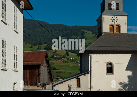 Villaggio Arêches, Beaufortain valley. Rodano Alpi Francia Foto Stock