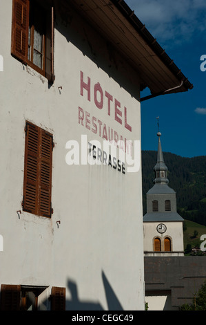 Villaggio Arêches, Beaufortain valley. Rodano Alpi, Francia Foto Stock