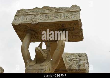 Gigantesche statue Anubis, Antico Egitto, Universal Studios Singapore. Foto Stock