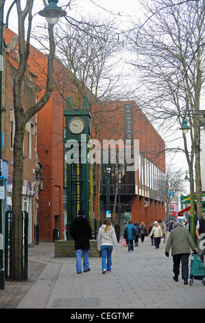 Chatham town center Kent zona pedonale dello shopping e Regno Unito Foto Stock