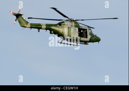 Esercito elicottero lynx in arrivo a terra Foto Stock