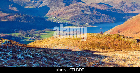 Patterdale e Glenridding e testa a Ullswater, guardando verso il basso dalla su angolo Tarn Fells, Gennaio, area Patterdale, Lake District Foto Stock