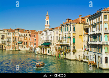 I vaporetti di Venezia Canal Grande Venezia Italia eu europe Foto Stock