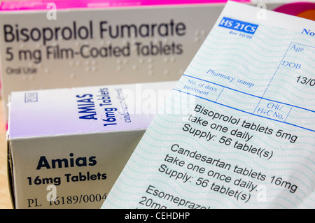 La prescrizione per la pressione sanguigna farmaco comprese bisoprolol fumarato e candesartan cilexetil Foto Stock