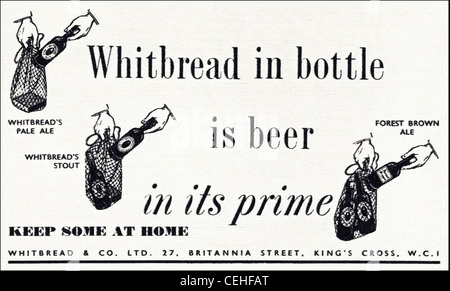 Annuncio originale negli anni Quaranta era pubblicità su riviste Whitbread può portare a casa le bottiglie di birra Foto Stock