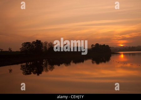 Sunset,Cropston serbatoio, Cropston, Leicestershire. Foto Stock