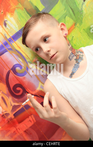 8 -9 yr old boy fumatori Foto Stock