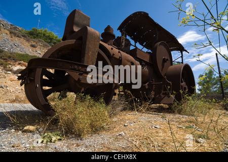 Macchinari abbandonati, Lefkada Island, Grecia, Mediterranea Foto Stock