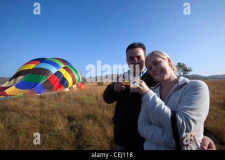 Prima colazione con champagne,Bill Harrops Balloon Safaris,Magaliesberg,nord ovest della provincia Foto Stock