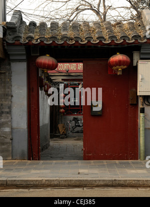 Entrata in un cortile di Pechino o Hutong. Foto Stock