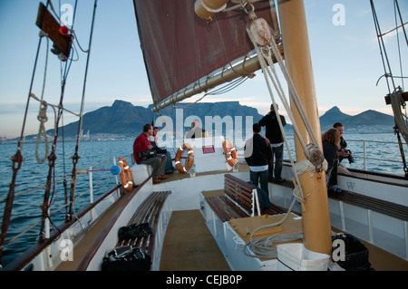 Sunset Cruise,Table Bay,Cape Town, Sud Africa Foto Stock