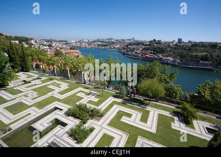 Giardini del Palazzo di Cristallo sulle rive del fiume Douro - Porto, Porto distretto, Regione Norte, Portogallo Foto Stock