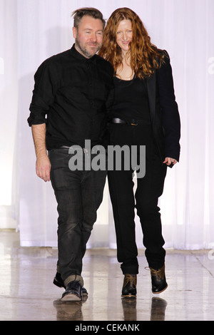 Preen New York pronto a indossare Autunno Inverno 2011 2012 designer di moda Justin Thornton e Thea Bregazzi Foto Stock