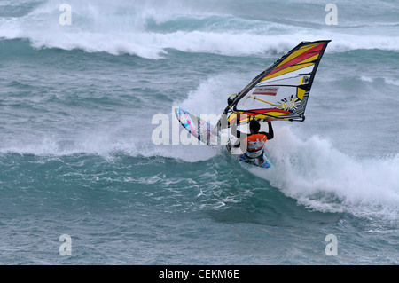 Storm Rider 2012, l israeliano wind surf la concorrenza in Bat Galim, Haifa.Febbraio 17, 2012 . Foto di Shay Prelievo/Flash 90 Foto Stock