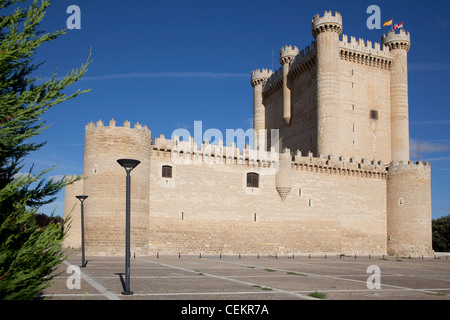 Spagna, Castiglia e Leon, provincia di Valladolid, Fuensaldana, Castello di Fuensaldana, lato orientale Foto Stock