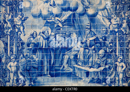 Il Portogallo, Porto, Capela das Almas, Azulejo, dettaglio, San Francesco davanti a Papa Onorio III Foto Stock