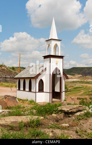 Piccola chiesa (1968) a Drumheller, Alberta, Canada, vale solo 6 adoratori in corrispondenza di un tempo. Foto Stock