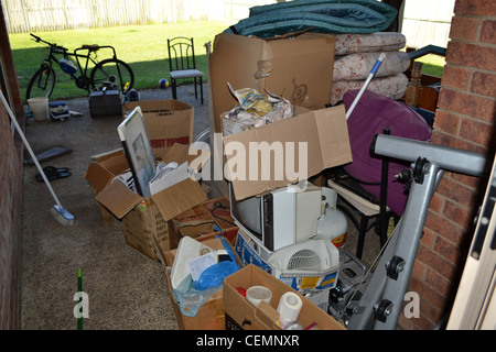 Unità di storage garage confuso Foto Stock