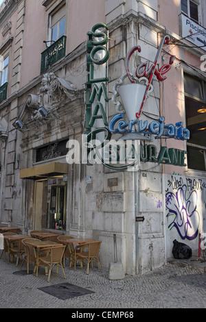 Vecchio nome neon display esterno del cafe gelateria Lisbona, Portogallo Foto Stock