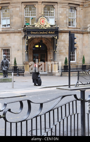 Ingresso principale del Central Hotel in Glasgow, Scozia. Foto Stock