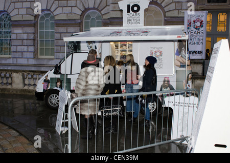 Top Shop stand di stallo London Fashion Week La Somerset House 2012 Foto Stock