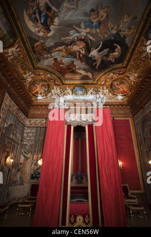 Inghilterra, London, Hampton Court Palace, letto di Guglielmo III di Appartamenti Foto Stock