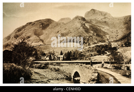 Grande Langdale Langdale Pikes Peak picchi dale sharp rocky ridge gamma Pike of Stickle Loft falesia Harrison Stickle Pavey Ark Foto Stock