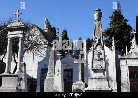 A Lisbona il più grande cimitero, Cemiterio dos Prazeres (cimitero di piaceri). Foto Stock