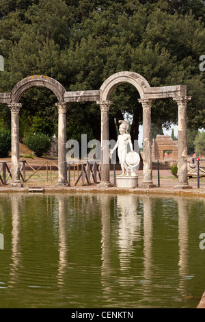 Ares - o Hermes statua del porticato al termine del Canopo di Villa Adriana, Tivoli, Italia Foto Stock