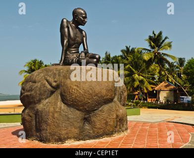 Statua del Mahatma Gandhi a Malpe Beach in Udupi, Karnataka, India Foto Stock