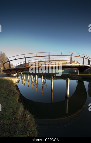 Peters bridge Norwich, nuova moderna passerella sul fiume Wensum Foto Stock