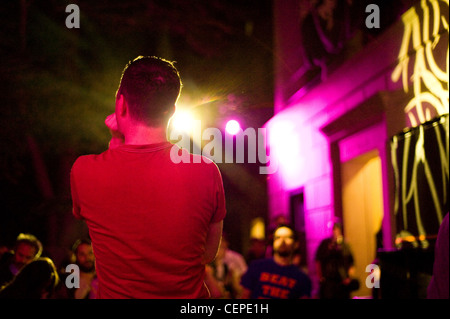 Freestyle / club / electro band grandi cifre esegue il secondo giorno di manzo arrosto di 2009. Foto Stock